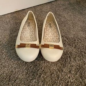 Michael Kors cream, brown, and gold flats size 4